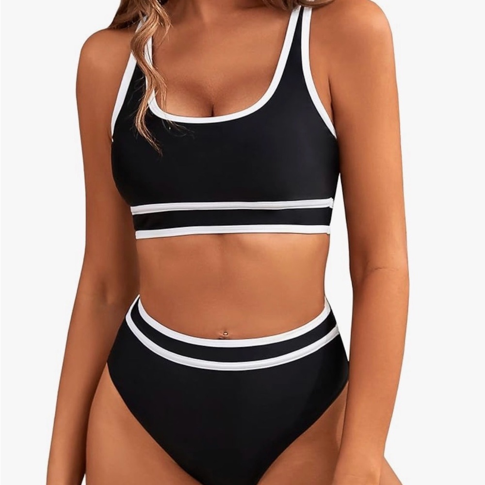 Women's Black and White Swim Set